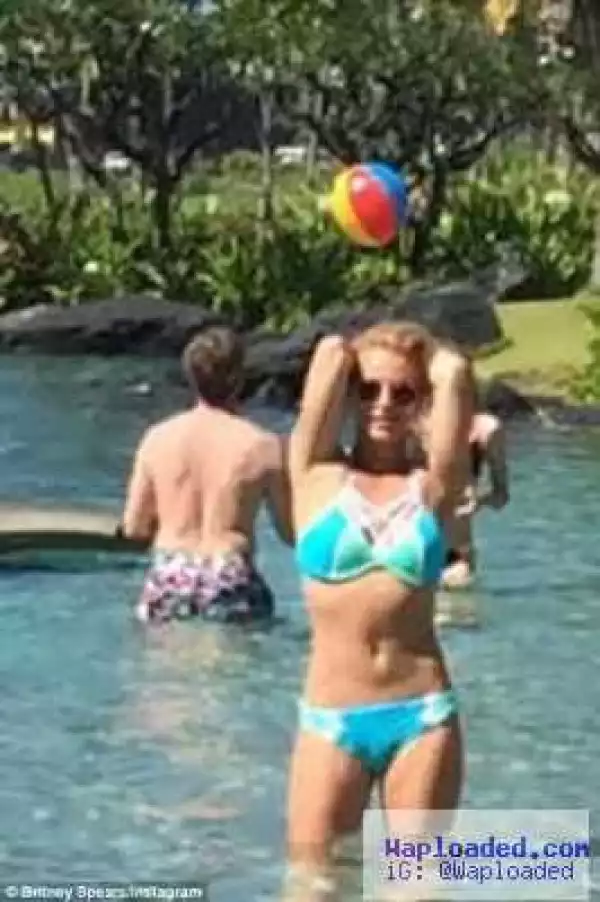 Britney Spears shows off her beach bod in a bikini